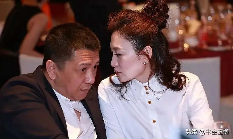 出道3次上春晚,男友花5亿娶闺蜜,现40岁未育未婚_李小冉_徐佳宁_时候