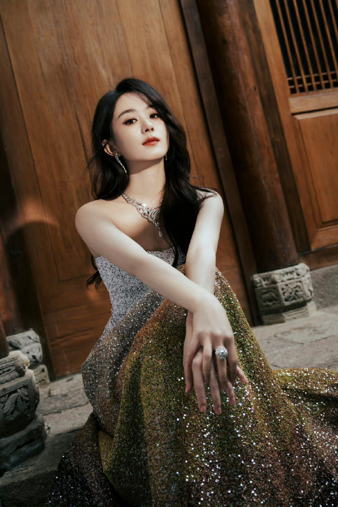 赵丽颖凤尾钻石项链