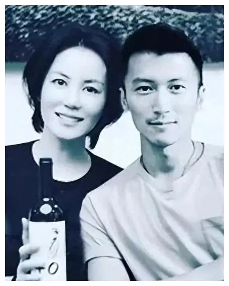 王菲谢霆锋官宣网友惊呼突然传情波折终迎良缘