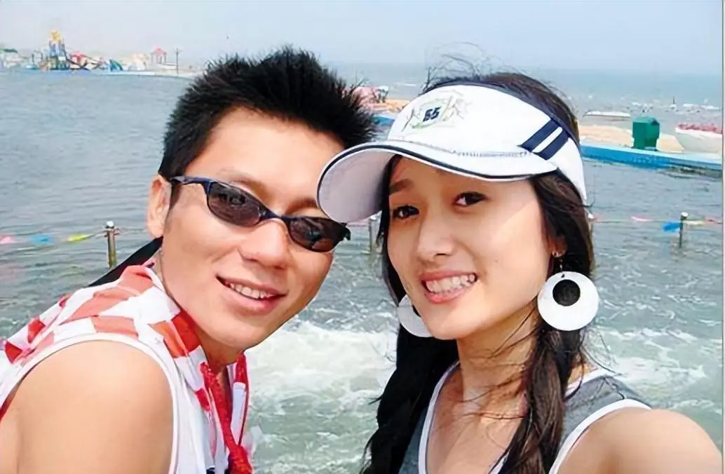 不久李晨就迎来了他第三段恋情,他在相亲节目上认识了主持人赵卓娜