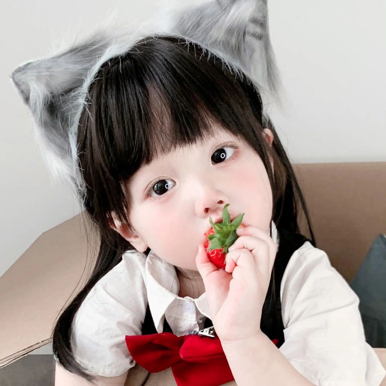 可爱精致娃娃小女孩儿微信情侣头像.