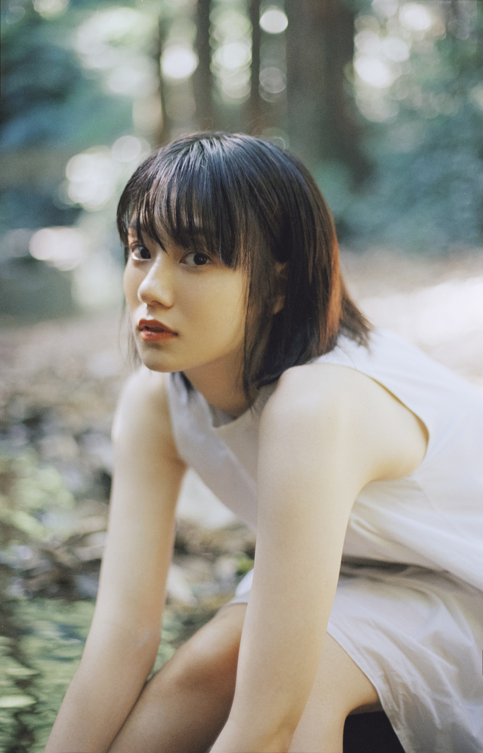 陈泇文日系写真 气质清新展现夏日青春活力_沙海