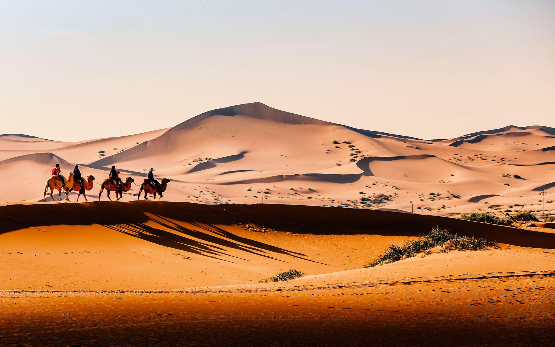 腾格里沙漠优美自然风景图片桌面壁纸