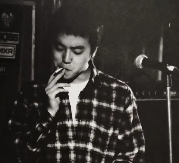 昔日离婚细节流出窦唯主动透露第三者王菲爆哭后仍选择结婚