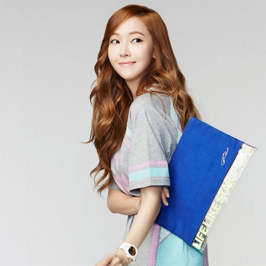 以少女时代正式出道的郑秀妍