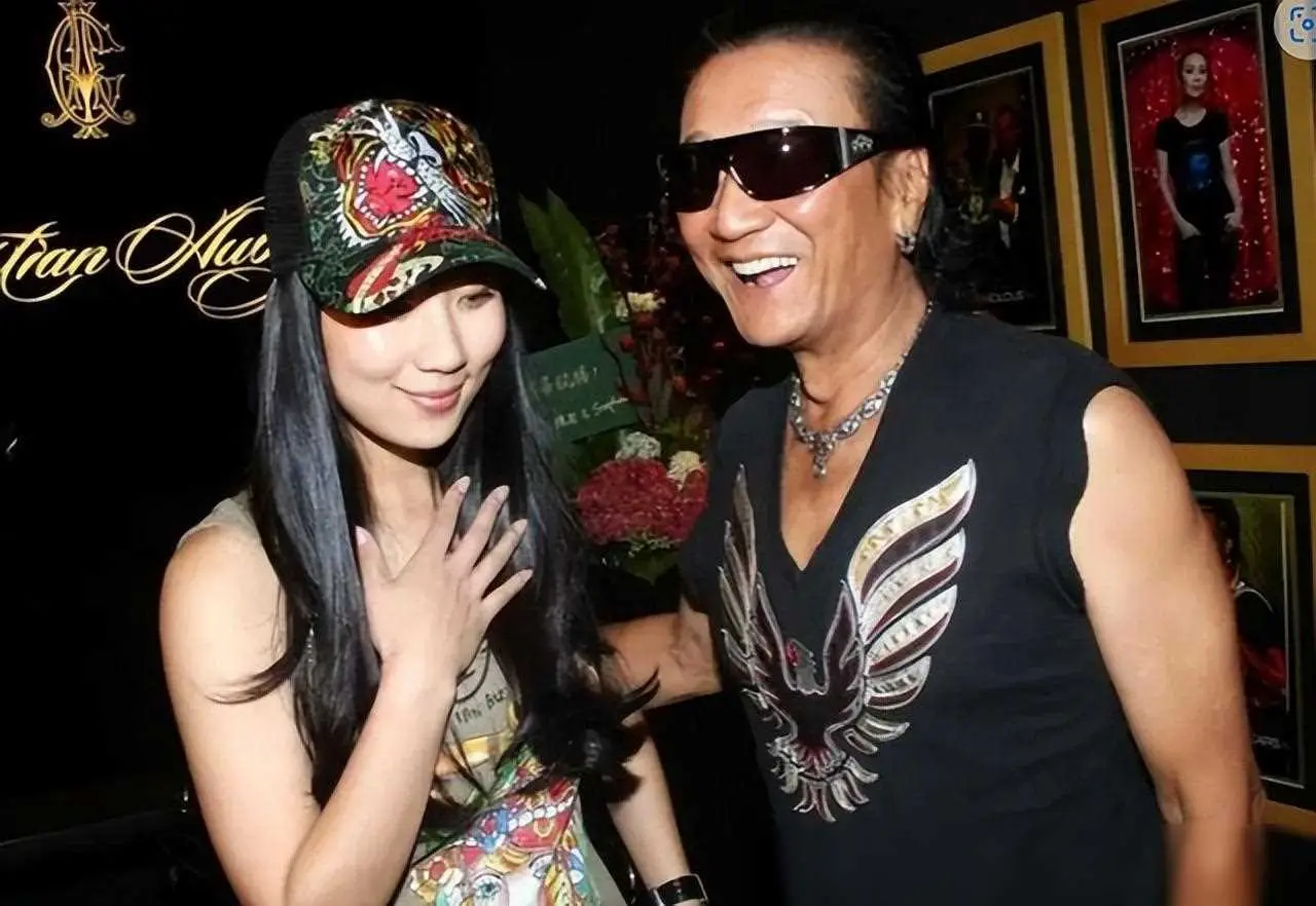 黄多多家庭因素之交往岁教练和炫富争议,引热议_谢振轩_张柏芝_谢霆锋