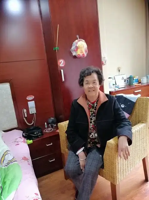 五楼老人生活照,3月16日.