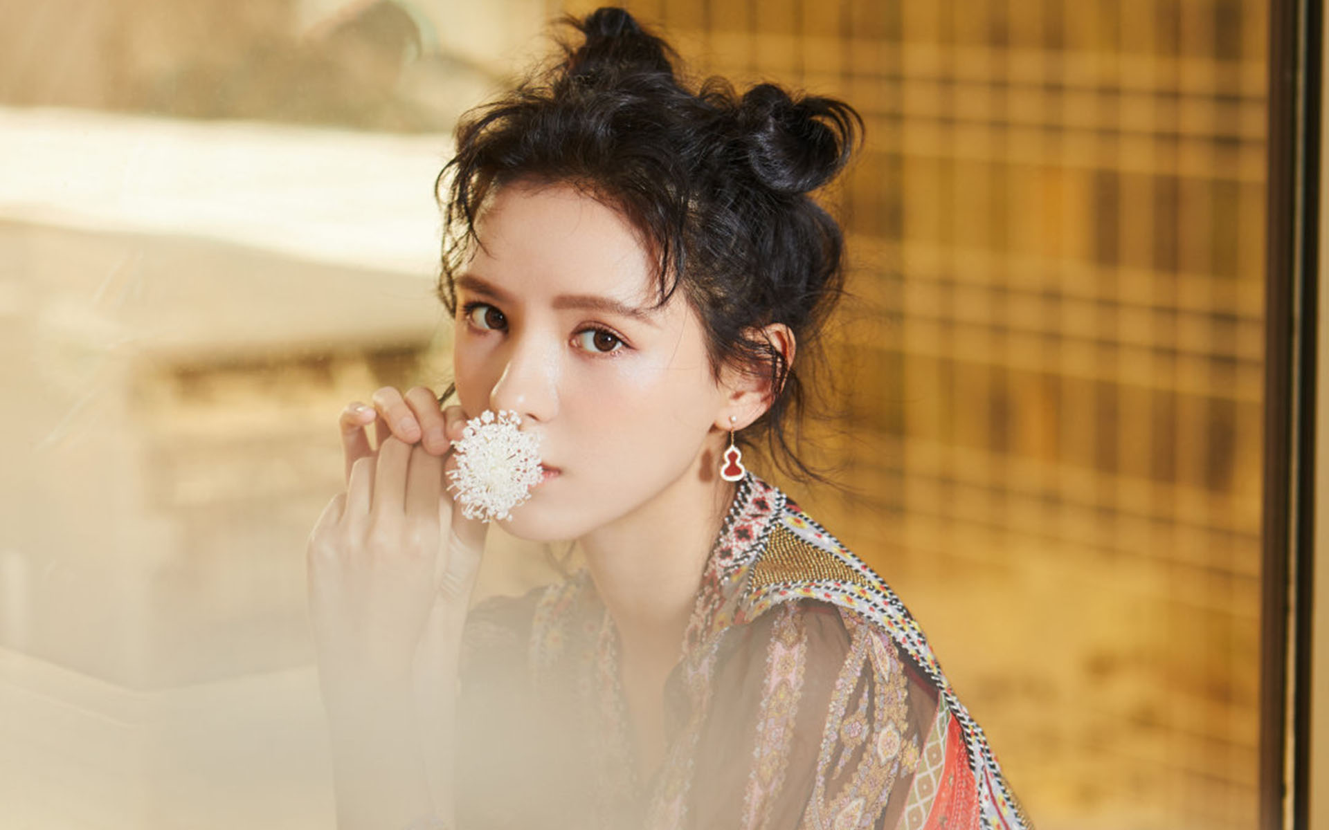 张予曦甜飒高清桌面壁纸