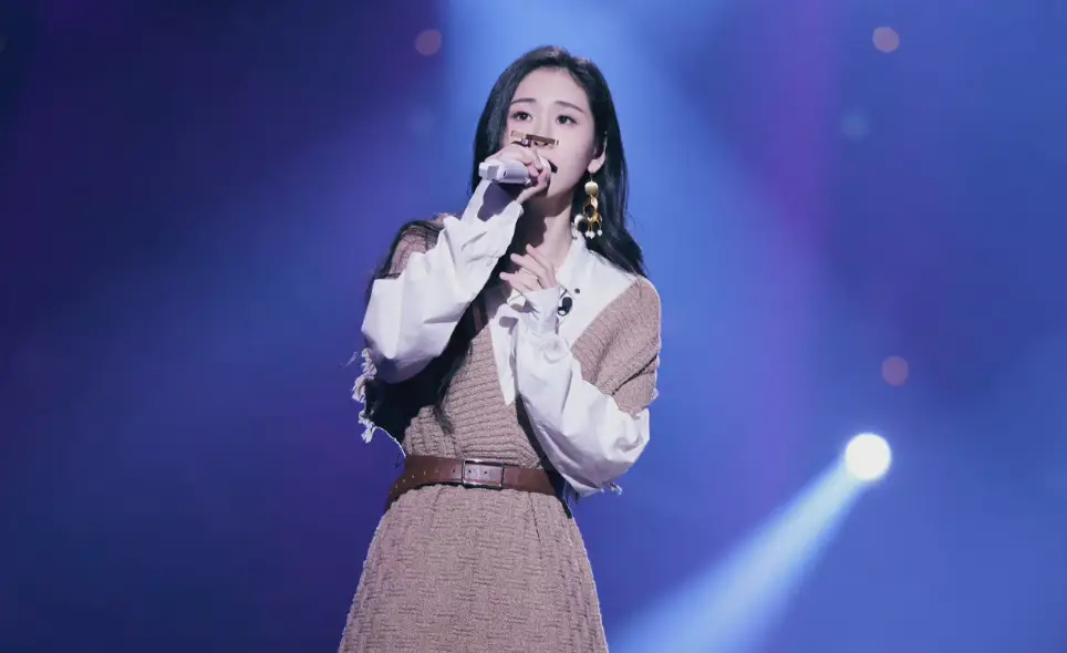 曝张碧晨3000w买冠军,67那英为其淘汰魏雪漫,停播疑因导师罢录_实力