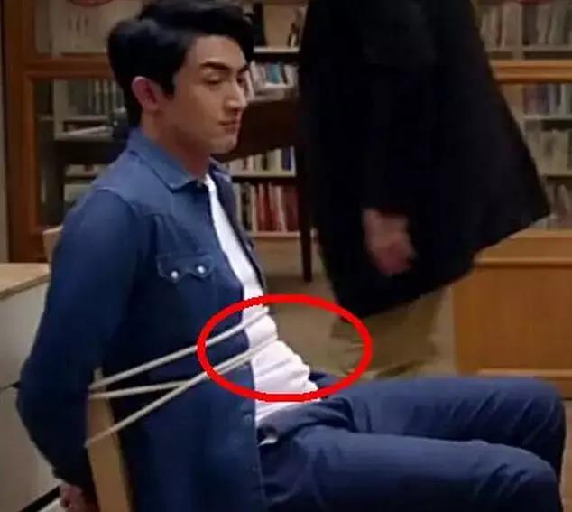 林更新露内裤边健身上热搜,细腰大身材还有翘臀_网友_肌肉_手臂