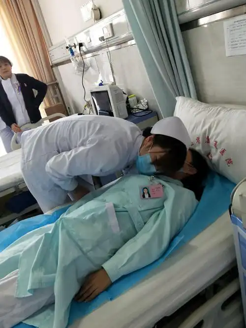 心肺复苏抢救流程及抢救药品