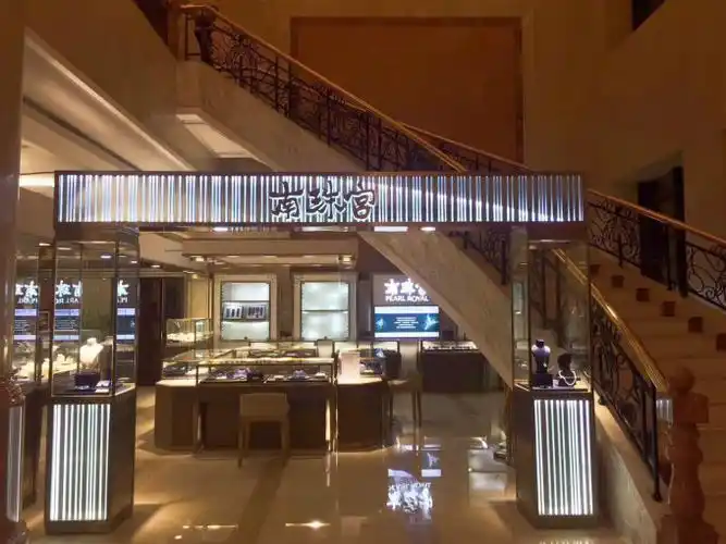 南珠宫作为一家超过半个世纪的老字号,一直以来以传承珍珠文化为己任