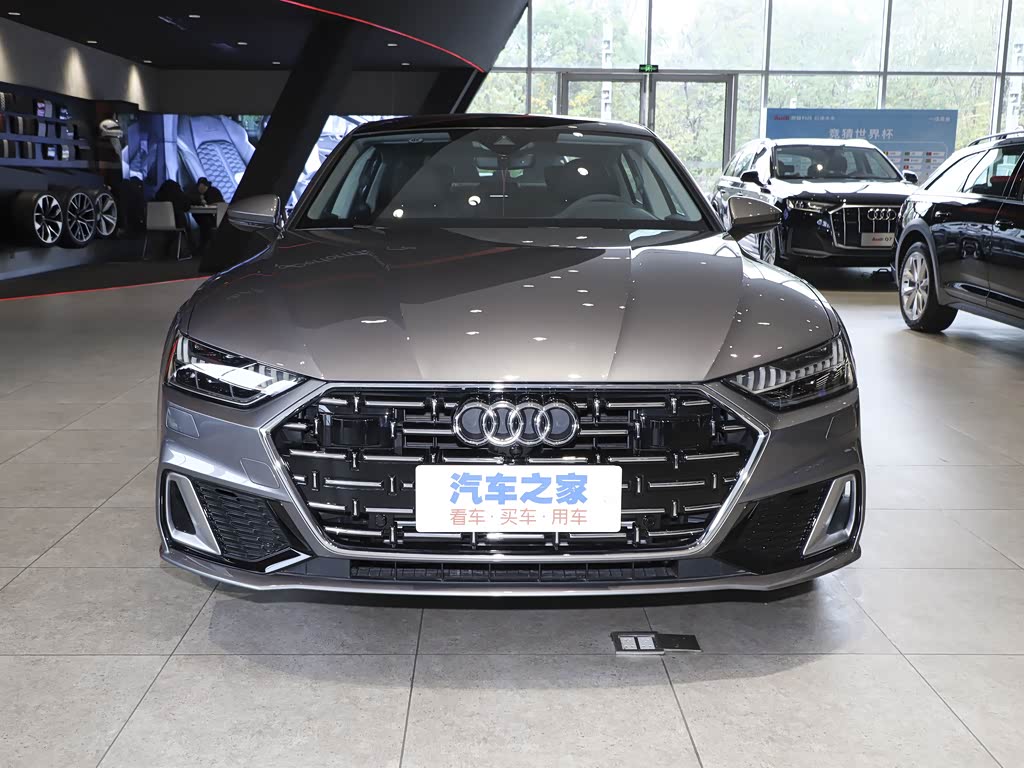 上汽奥迪 奥迪a7l 2022款 45 tfsi s-line 筑梦未来版