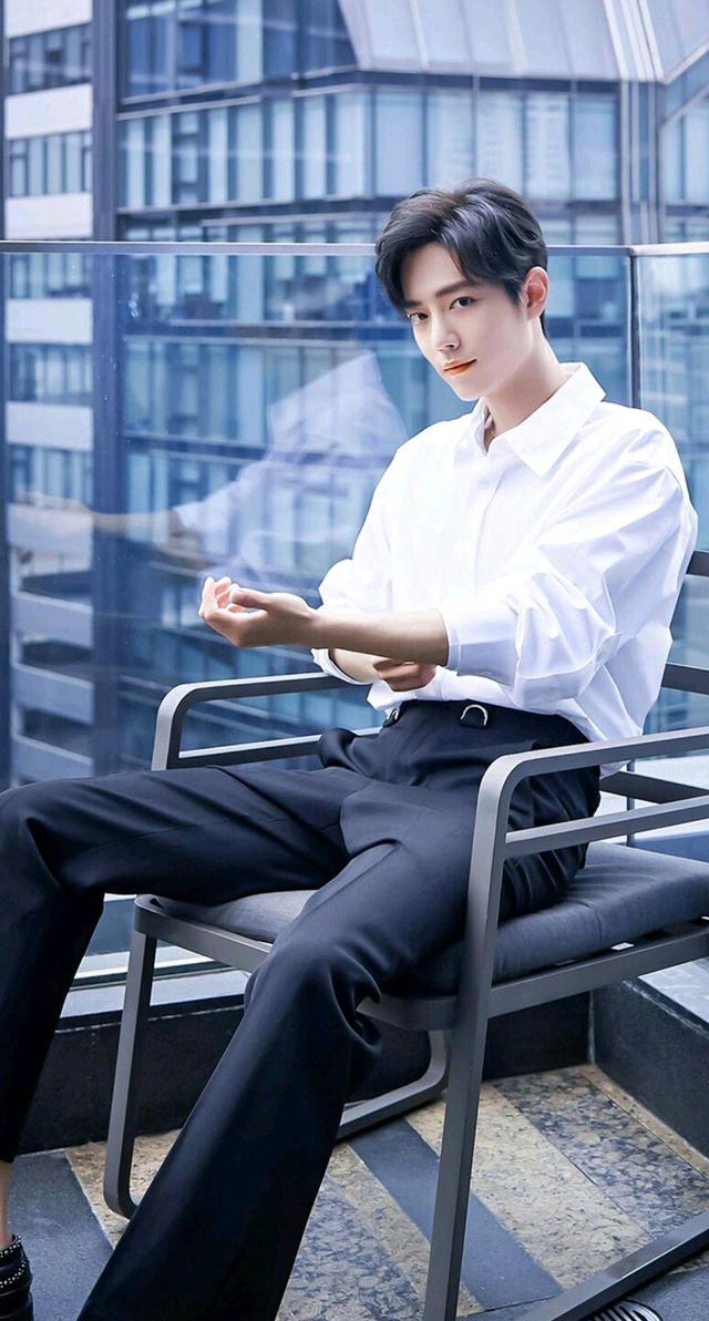 肖战阳光帅气图片,喜欢的收藏哦