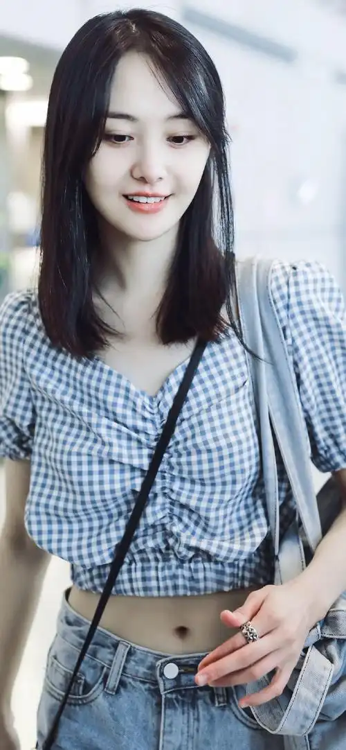 清纯甜美明星郑爽手机壁纸