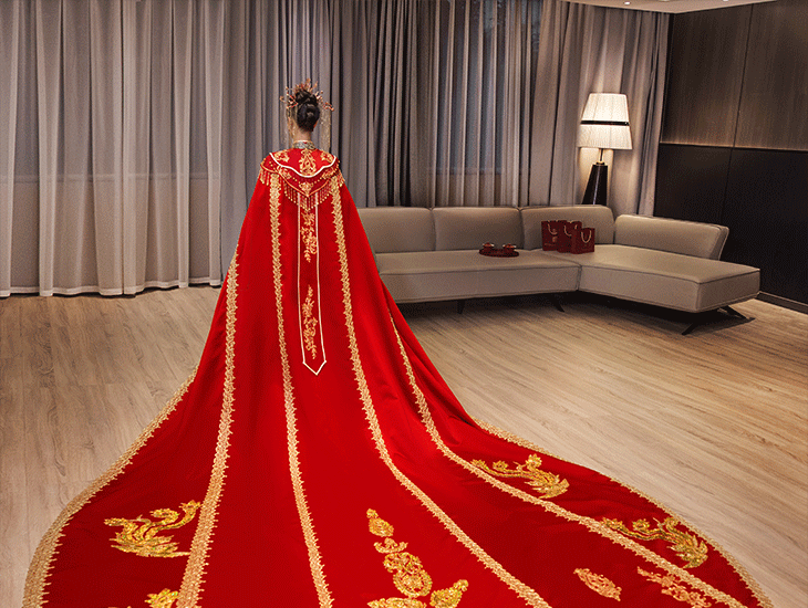 思清灵新娘凤冠霞帔大拖尾秀禾服新款拖尾中式婚纱结婚古装嫁衣披肩大