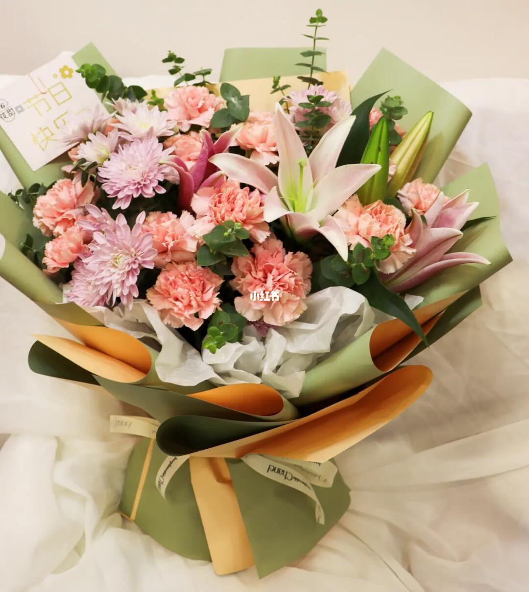 梧州花店康乃馨百合花束