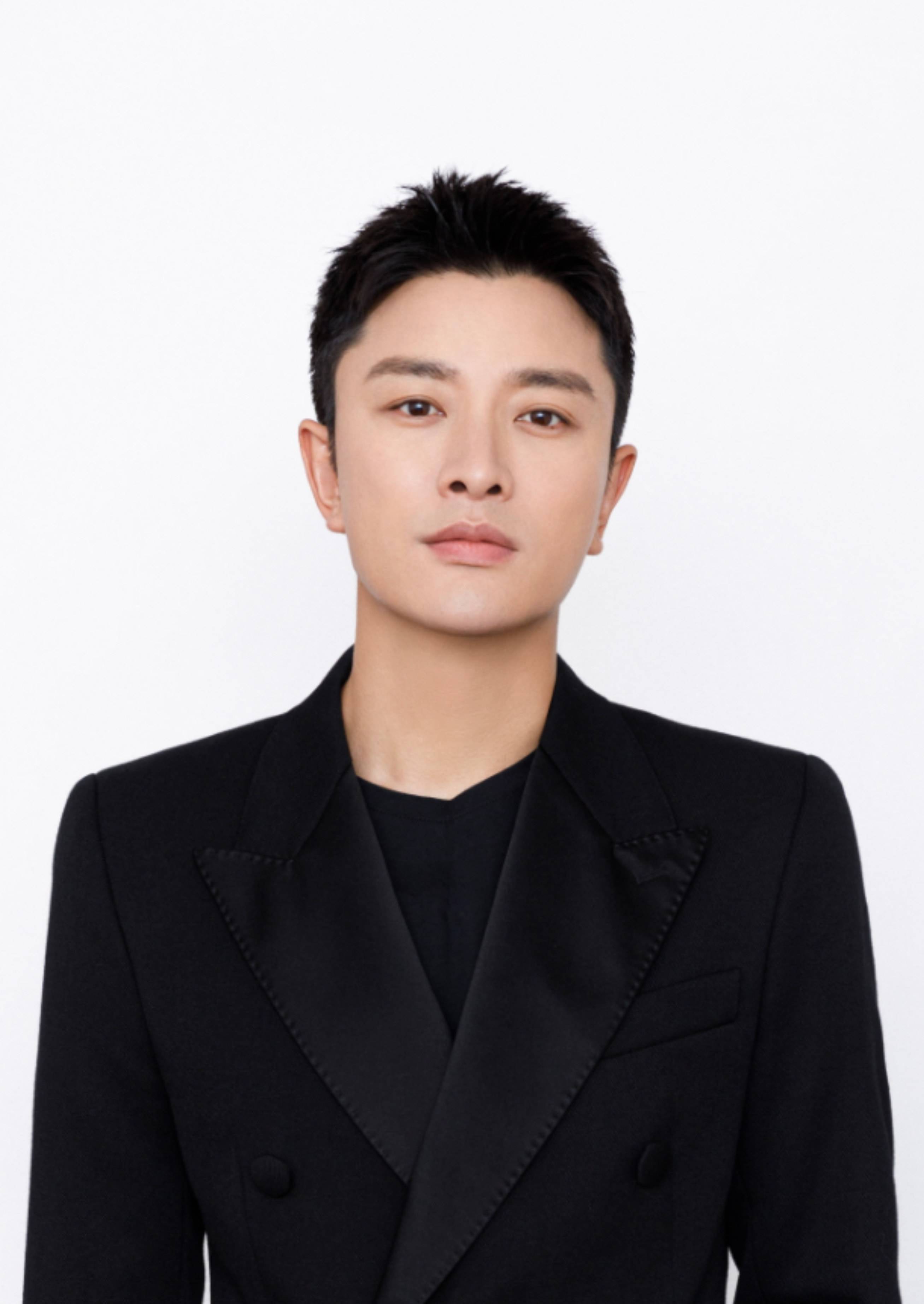 复出不到24小时就被封杀,他走到今天这一步,一点也