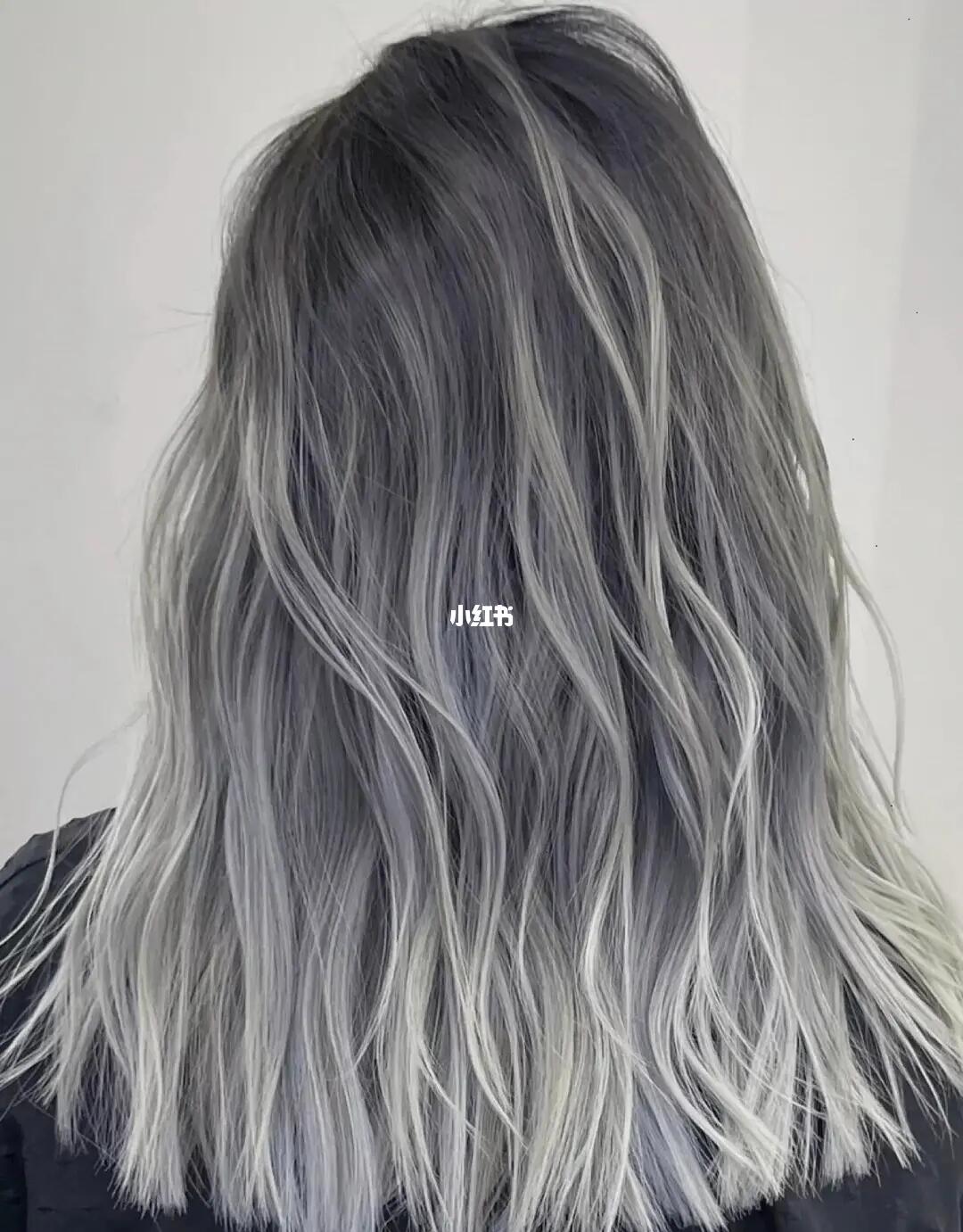 亚麻棕渐变冷灰自从上次做了冷棕色和灰色挑染后