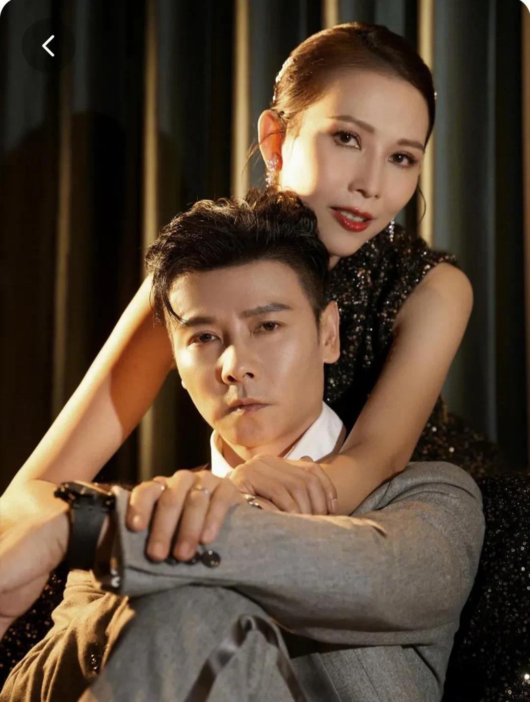 洪欣,蔡少芬,朱茵,陈法蓉是圈中的好姐妹,想当年洪欣跟张丹峰谈恋爱时