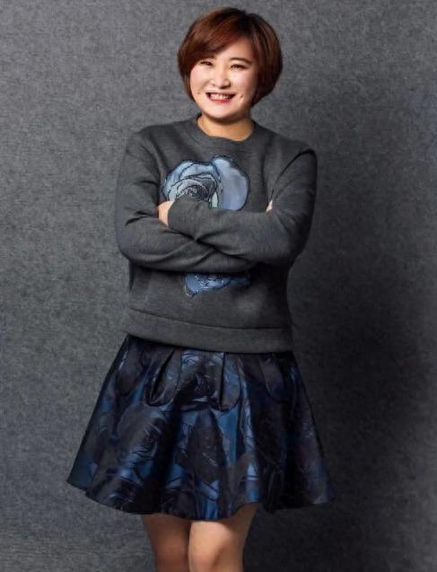 41岁贾玲暴瘦认不出!