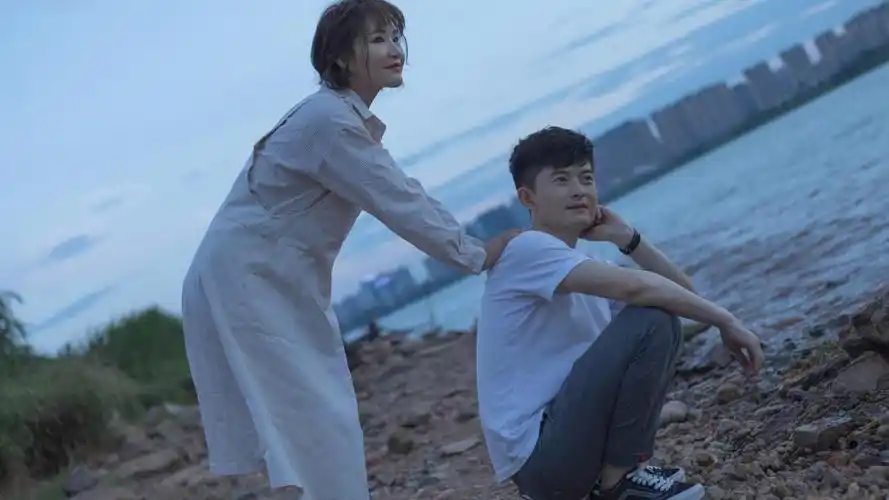 抖音上最火的七夕情侣,高清壁纸图片,情人节-回车桌面