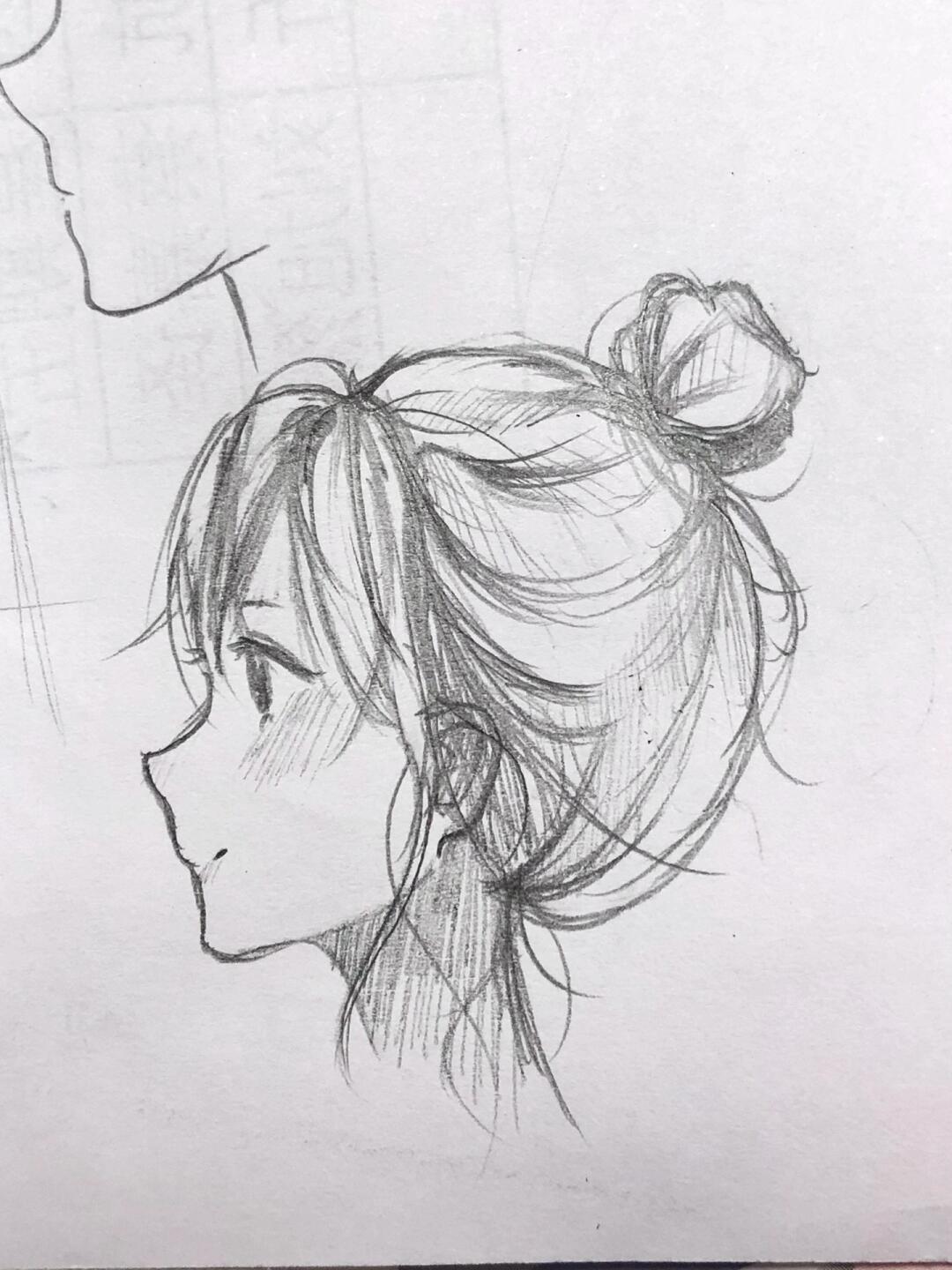 终于画了一个能看的侧脸了