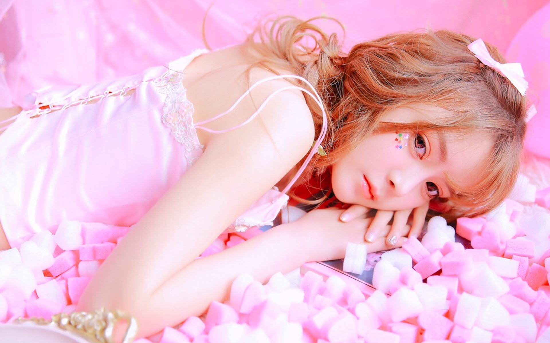 粉红少女梦幻高清电脑桌面壁纸