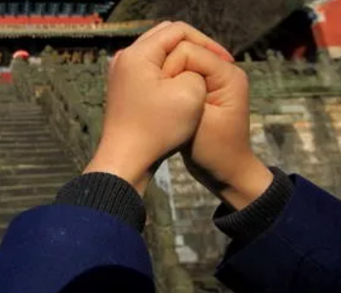 道教怎样叩拜与行礼