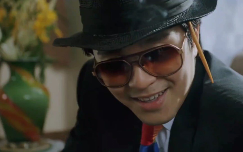 看星爷说的飞刀,是小李飞刀的飞;刀,是小李飞刀的刀!