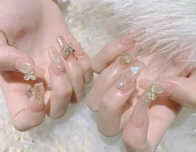 2021新款式裸色系气质显白美甲