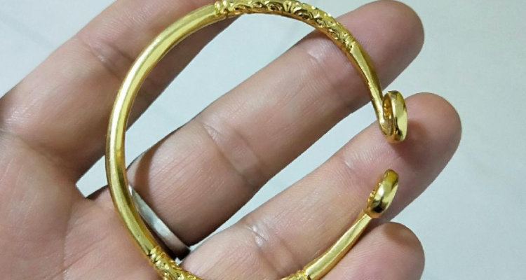 沙金一般多久掉色