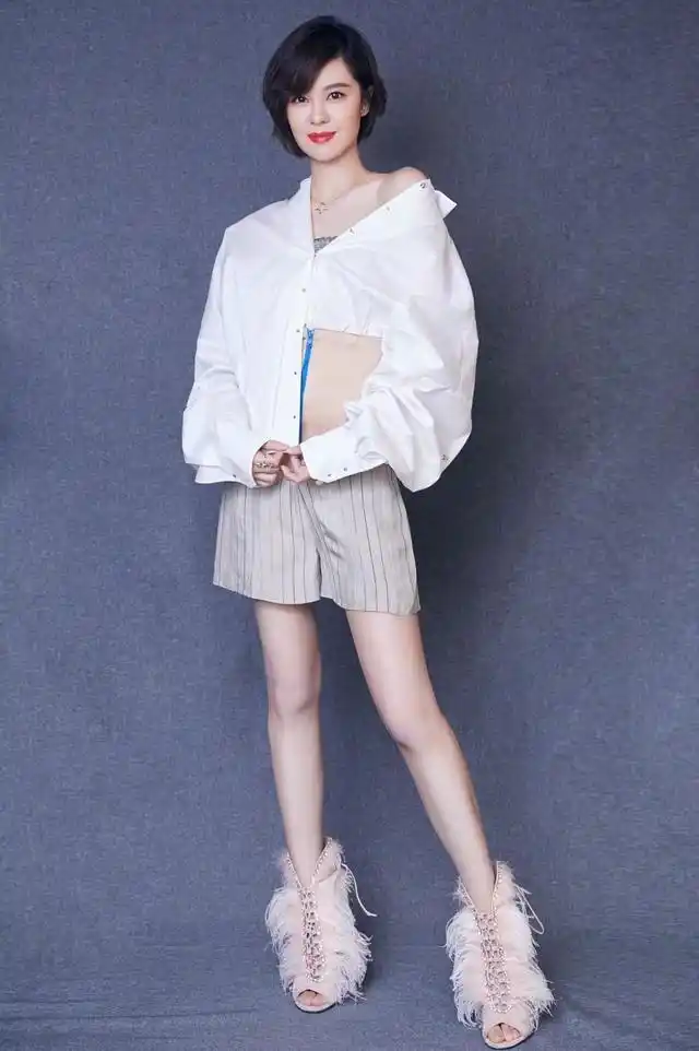 美不美,先看腿,娱乐圈这8位女明星的腿型,让你看了就忘不掉!