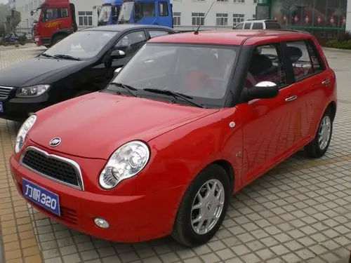 中国版mini的力帆320运抵常德方园 本站抢先实拍