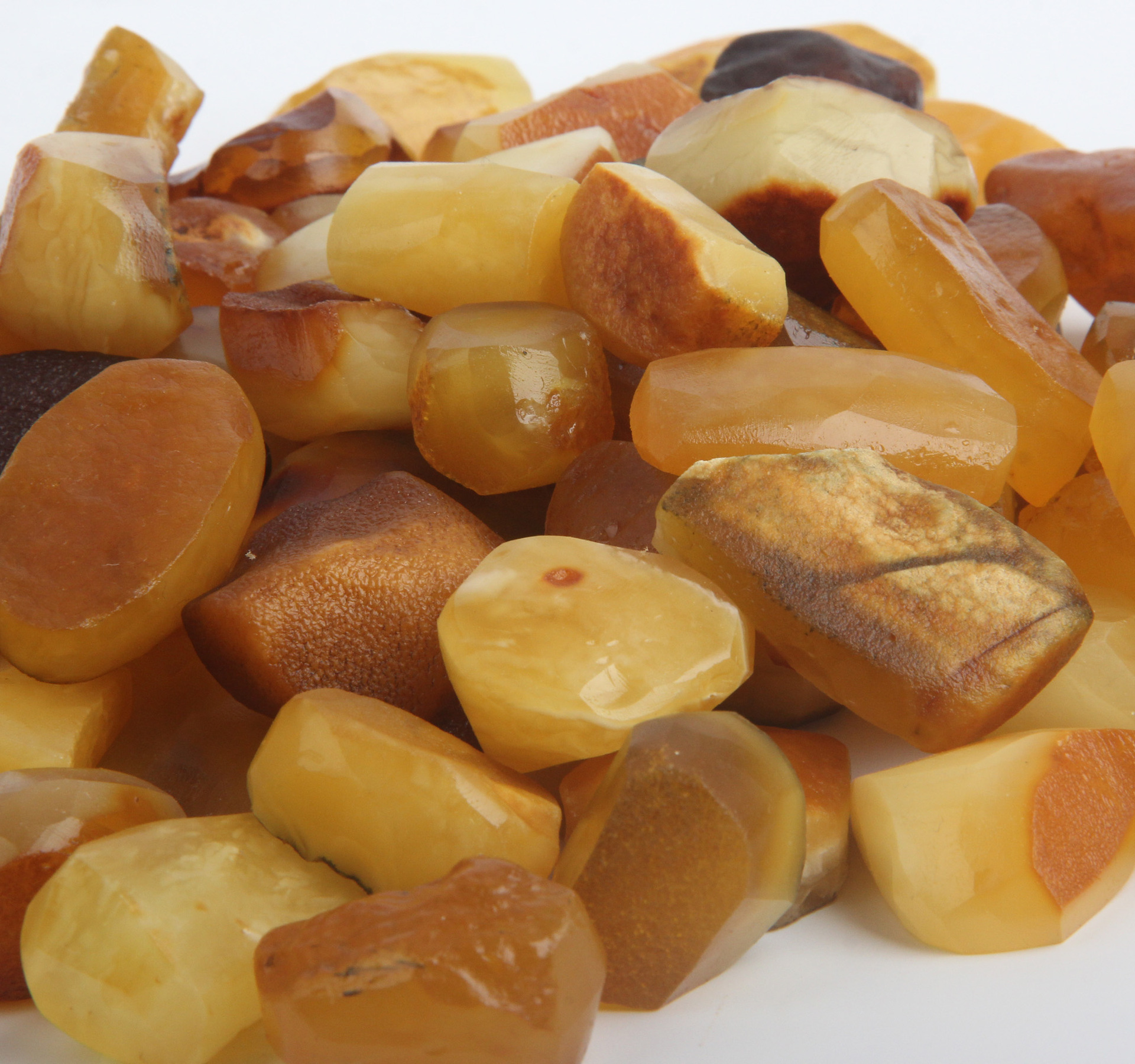 俄罗斯天然蜜蜡原石原矿 随形珠子料戒面俄料鸡油黄原矿琥珀 珠宝