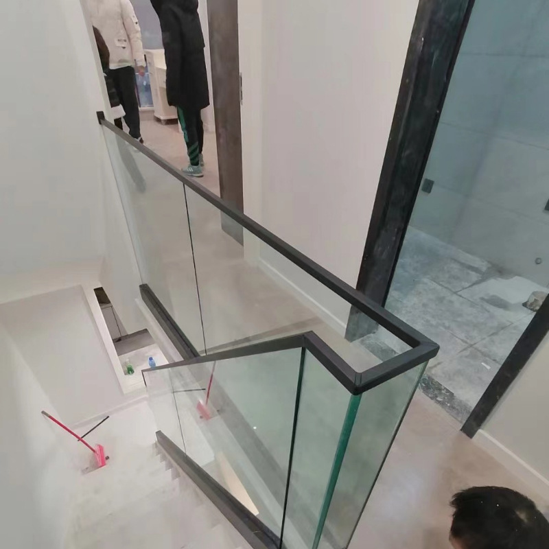 不锈钢玻璃楼梯扶手铝合金卡槽别墅泳池夹免焊接复式阳台护栏轻奢