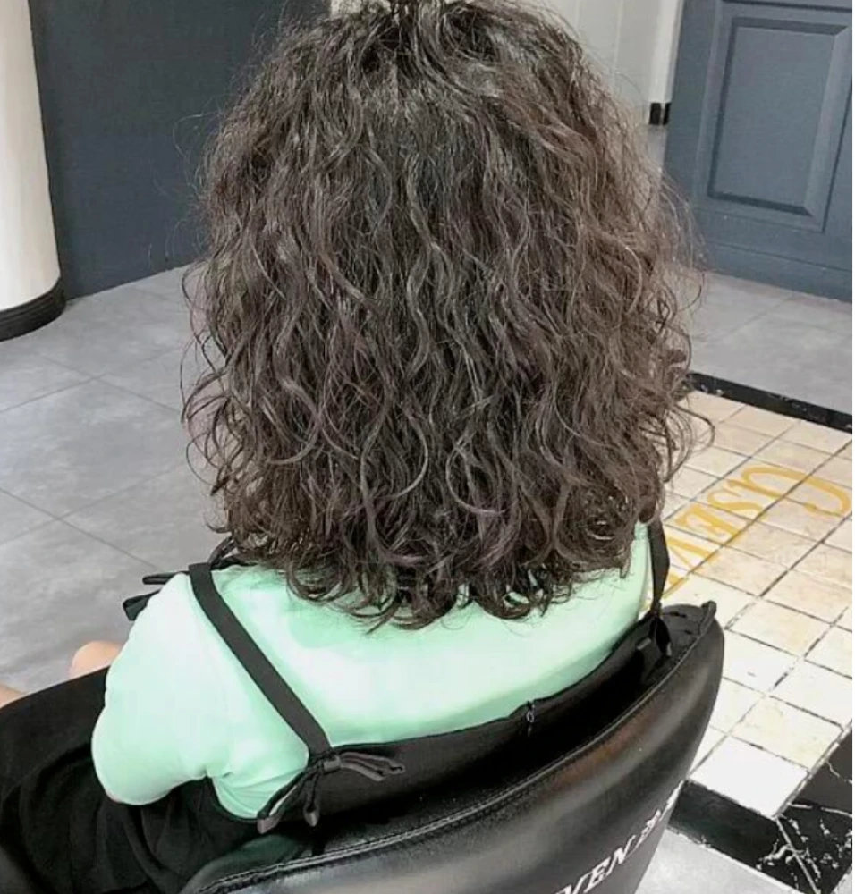 洋气烫发16款送给你适合细软发质的女性喜欢吗