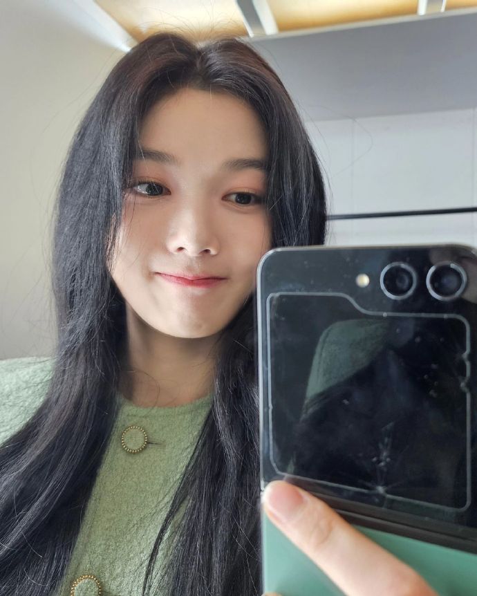 金裕贞超话92#金裕贞#  【ins】20240325金裕贞ins更新多图92