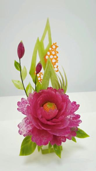 村上隆入驻抖音食品雕刻《孔雀迎宾》 @村上隆 欢迎入驻抖音 #花式画