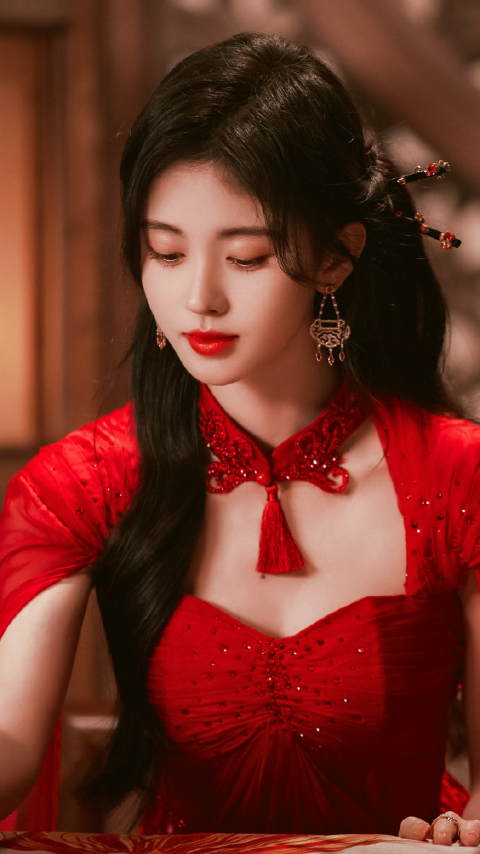 对红衣小鞠毫无抵抗力|#鞠婧祎