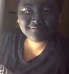 黑人搞笑微笑眼睛gif动图_动态图_表情包下载_soogif