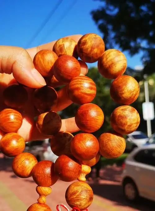 长白山全透光琥珀木手串满油东北沉香手链松明子明丁佛珠红松香木金色