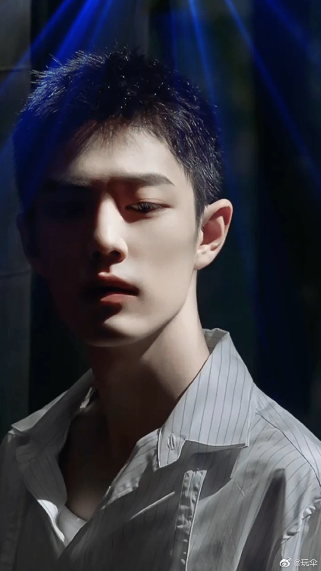 最近深深迷上寸头了,每天对着寸头肖战流口水,肖战太帅了@x玖少年团肖