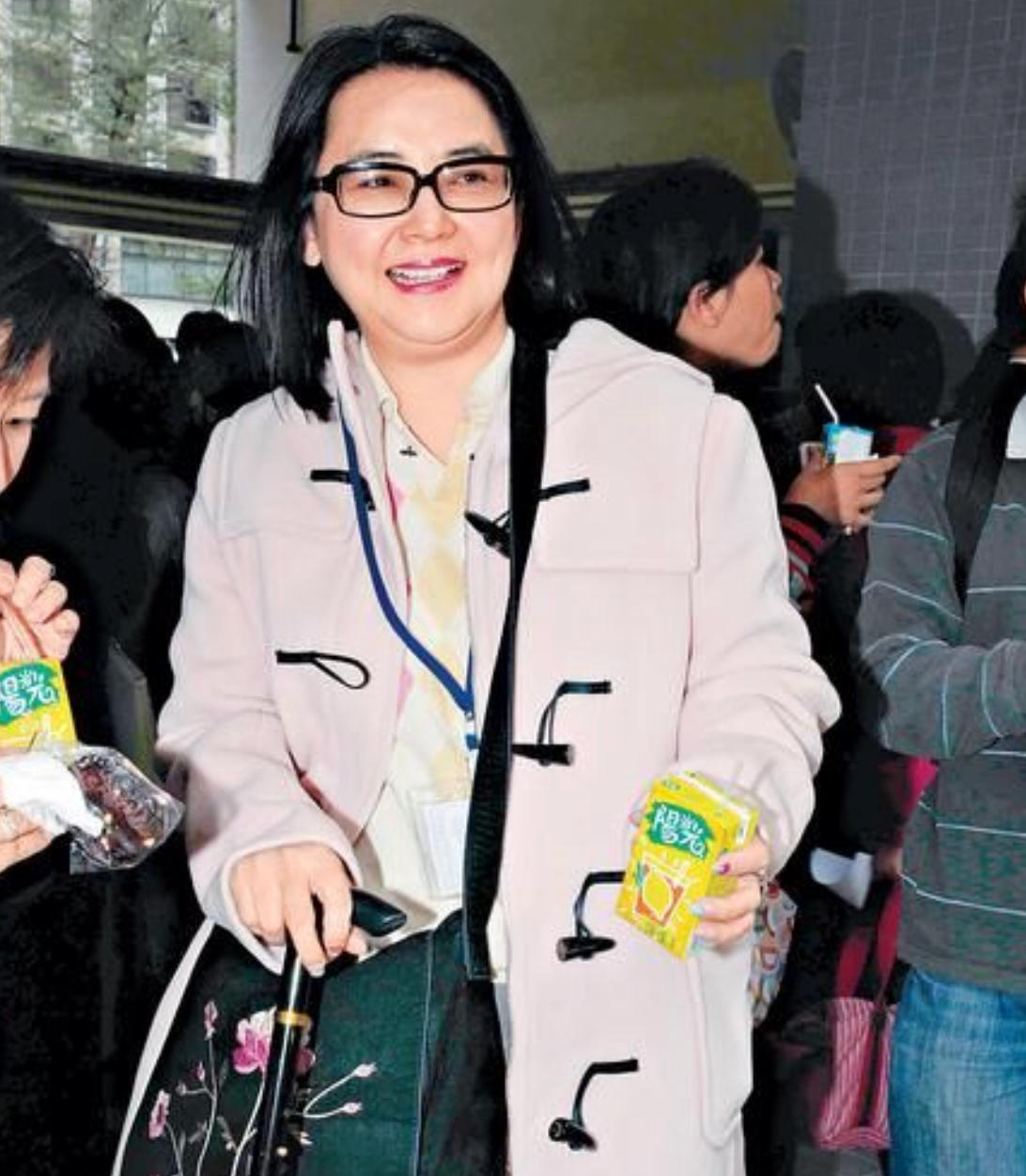 他在美国以"行贿罪"被逮捕,各种罪名叠加在一起,要承担天价赔偿金,下