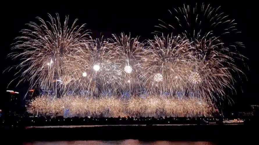 来看看长沙橘子洲烟花秀