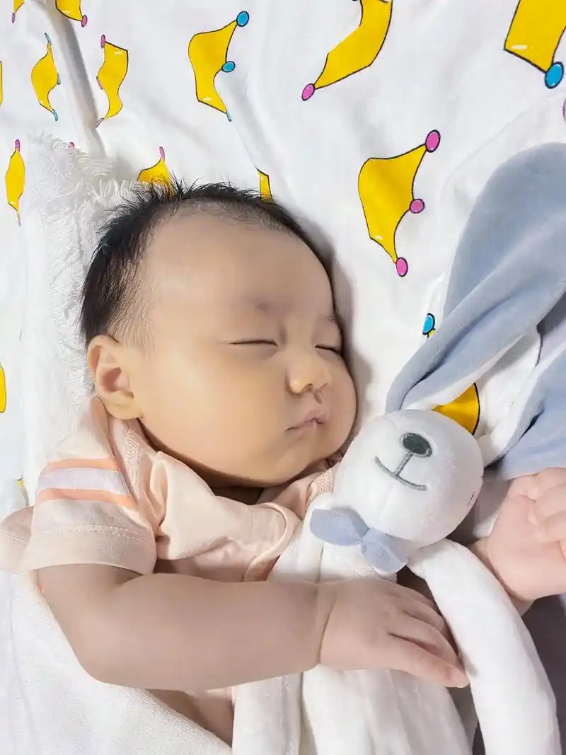出生第57天的男宝宝92.你的可爱,治愈生活中所有的不可爱, - 抖音