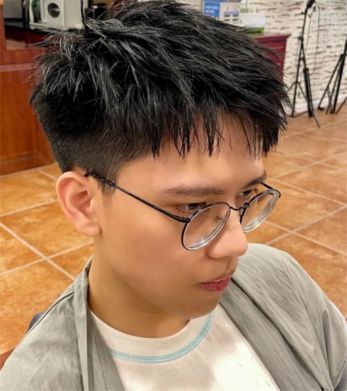 男生摩根碎盖头 个性韩式帅短发_男士短发 - 美发站