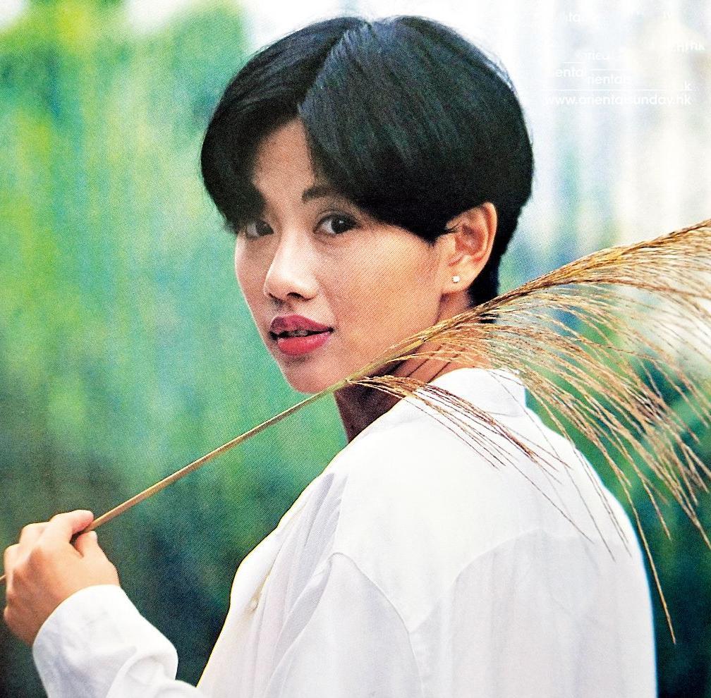 回顾陈松伶遭三重打击抑郁嫁小8岁演员张铎现苦尽甘来终无悔