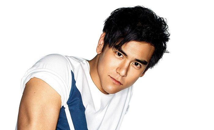 "国民老公"彭于晏:我没有才华,只能比别人更拼命!_妈妈_孩子_加拿大