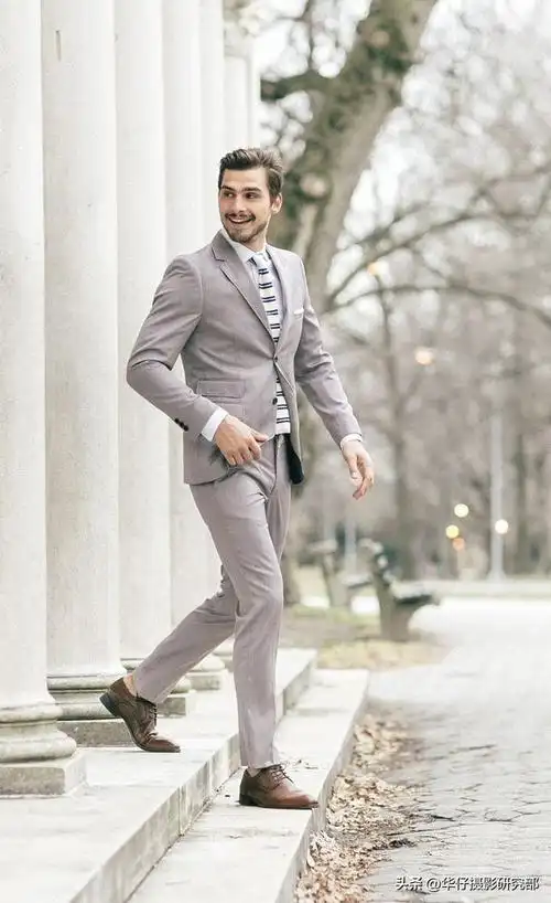 11个典型的男性摄影姿势收藏起来旅行拍照准能用上